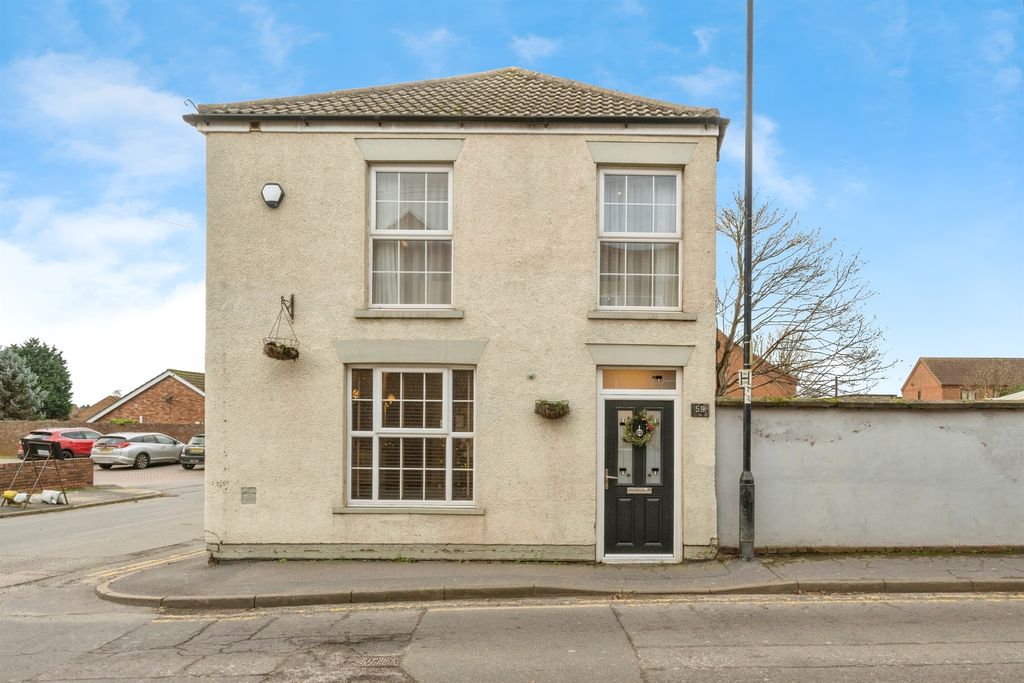 Property photo 1 of 17