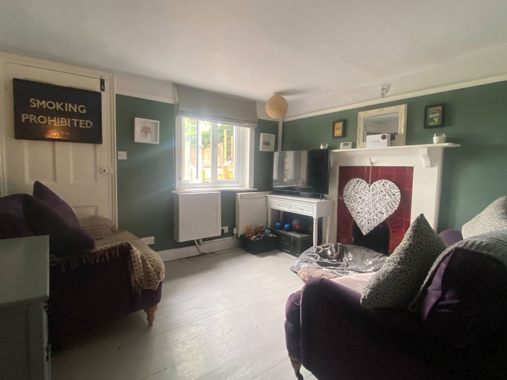 Property photo 3 of 10
