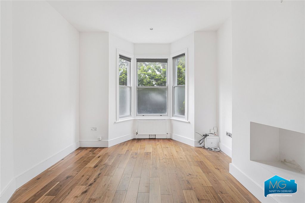 Property photo 1 of 18 Picture No. 06