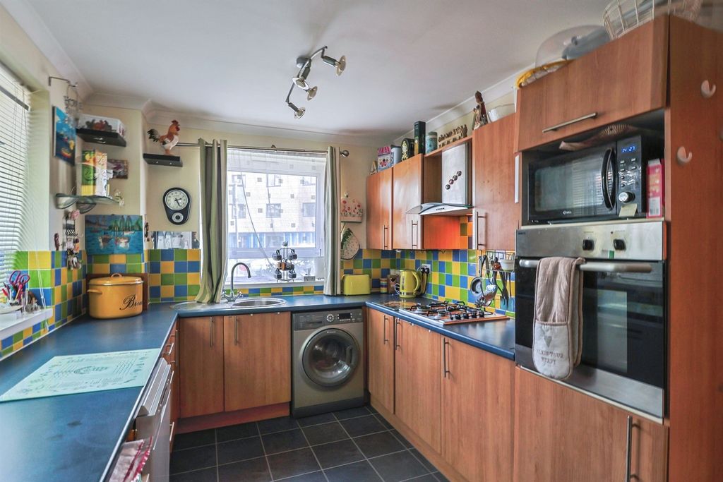 Property photo 3 of 22