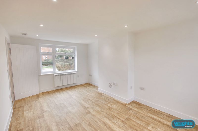 Property photo 3 of 10 Photo 2