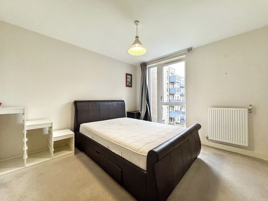 Property photo 1 of 13 Double Bedroom