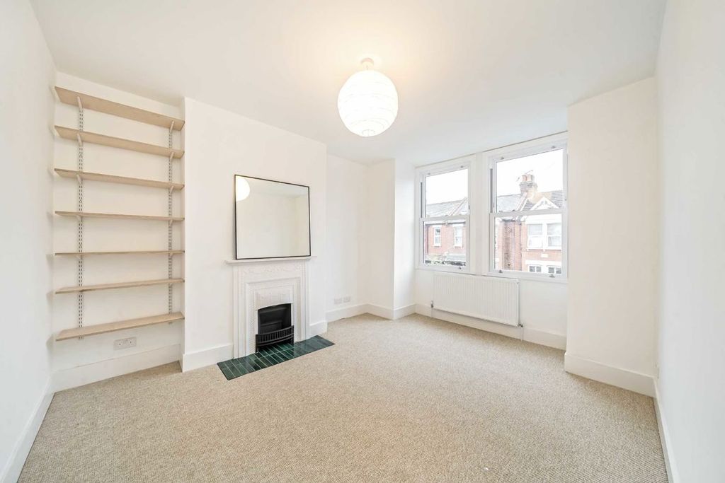 Property photo 1 of 5