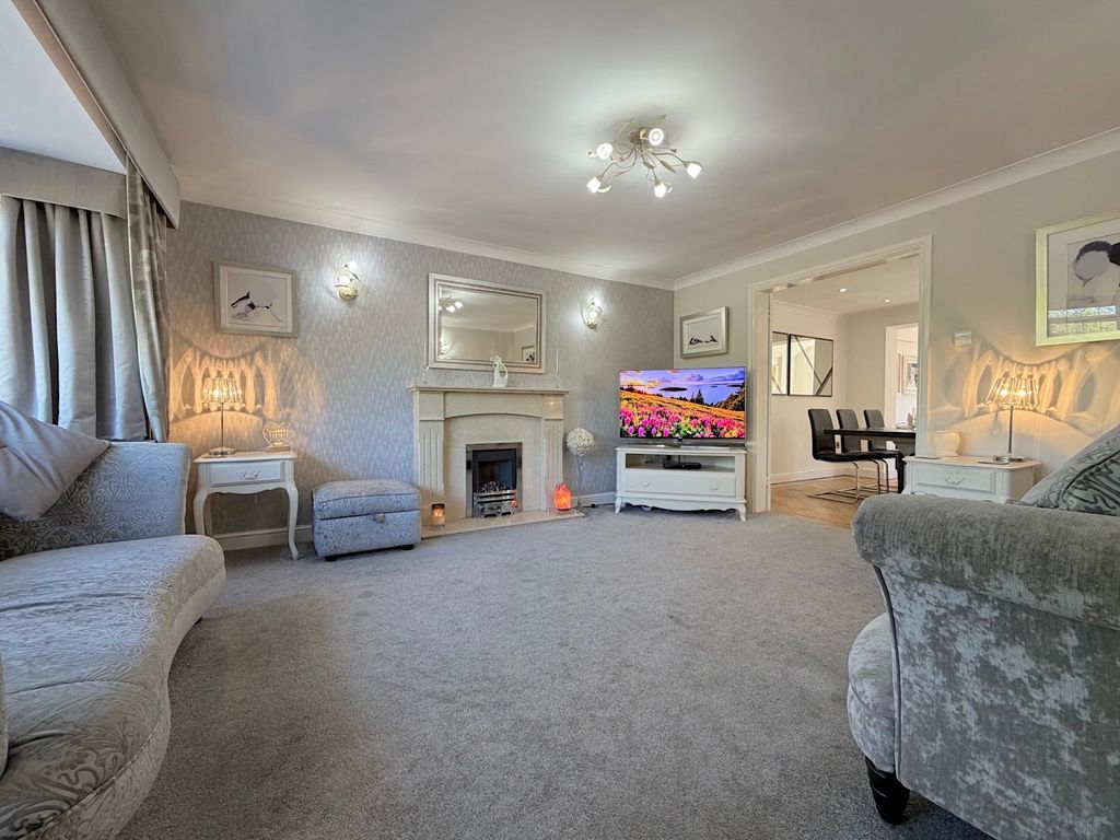 Property photo 2 of 37