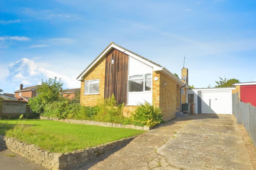 Property photo 1 of 17 Front