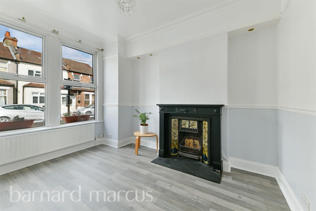 Property photo 3 of 12