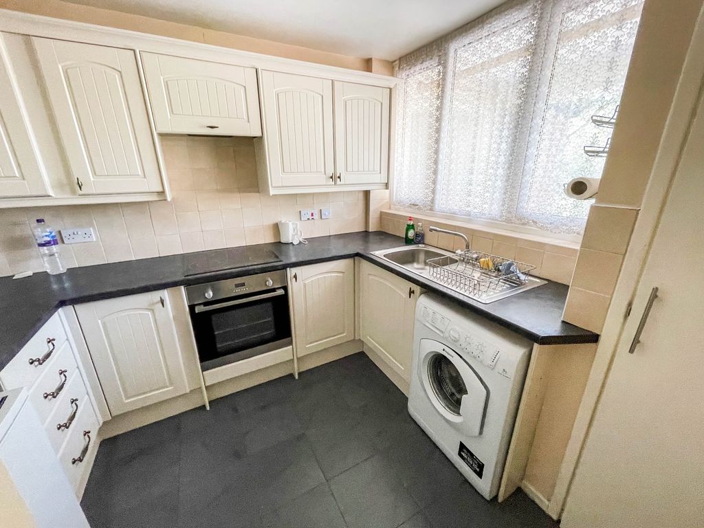 Property photo 2 of 13 Kitchen