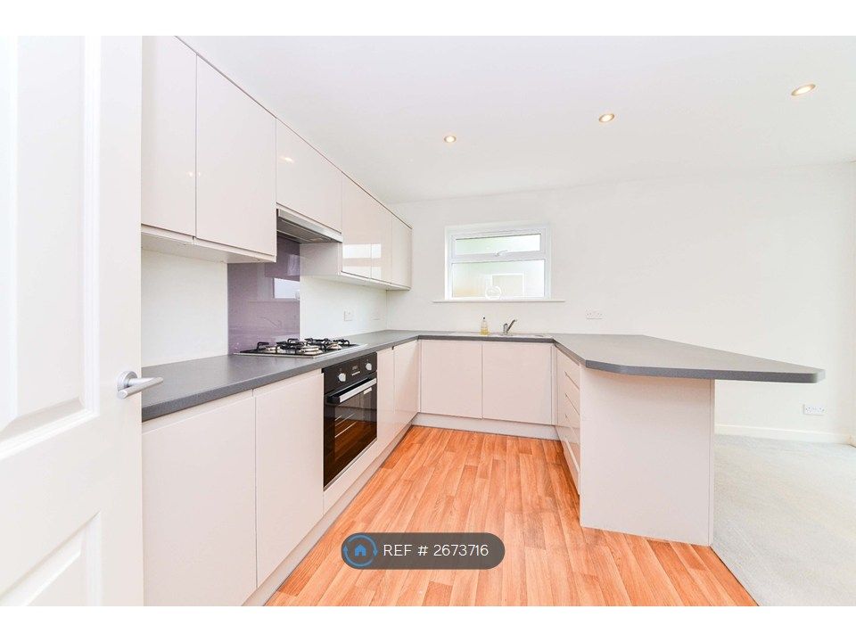 Property photo 3 of 17 Kitchen/Diner