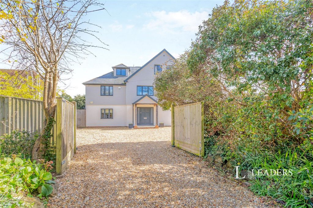 Property photo 1 of 37 Picture No. 07