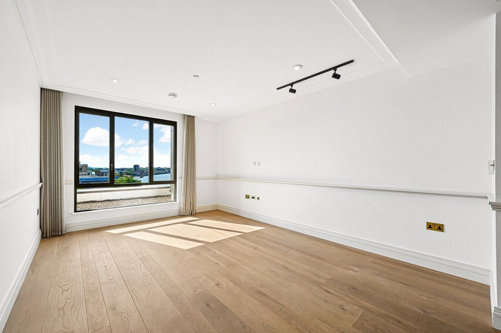 Property photo 2 of 14 Queen's Wharf