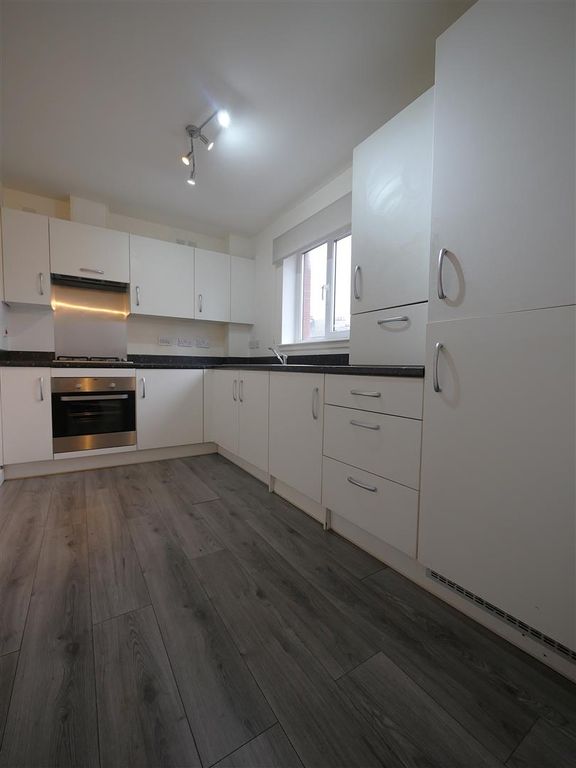 Property photo 3 of 7 P2110779.Jpg