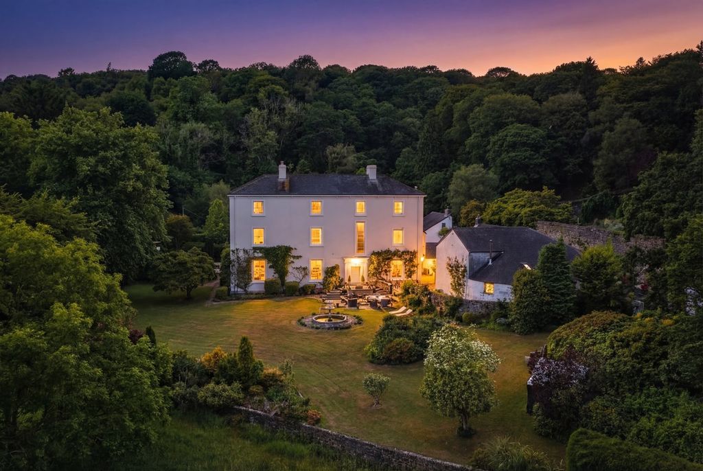 Property photo 3 of 36