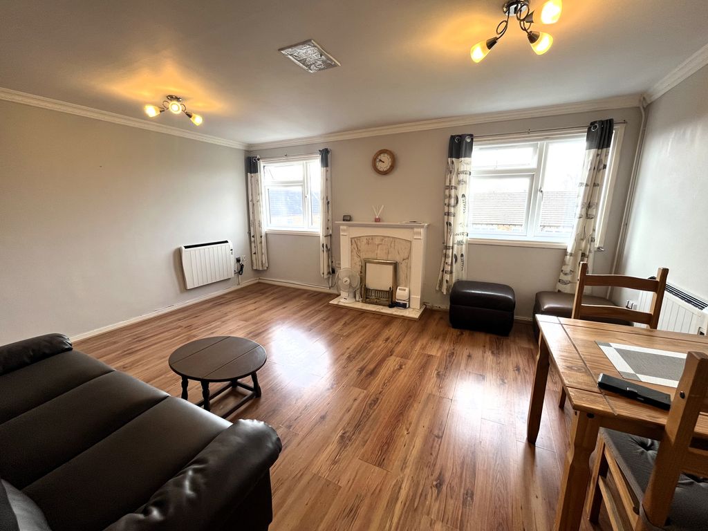 Property photo 2 of 13 Img_4239