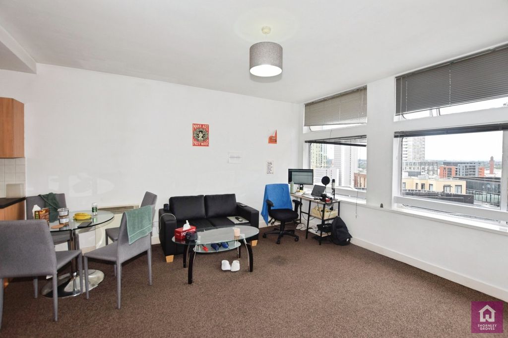 Property photo 2 of 11 Picture No. 38