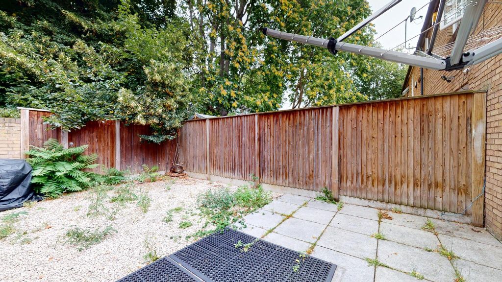 Property photo 3 of 20 Garden