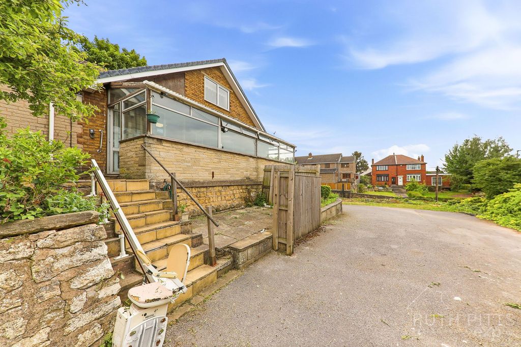 Property photo 3 of 35