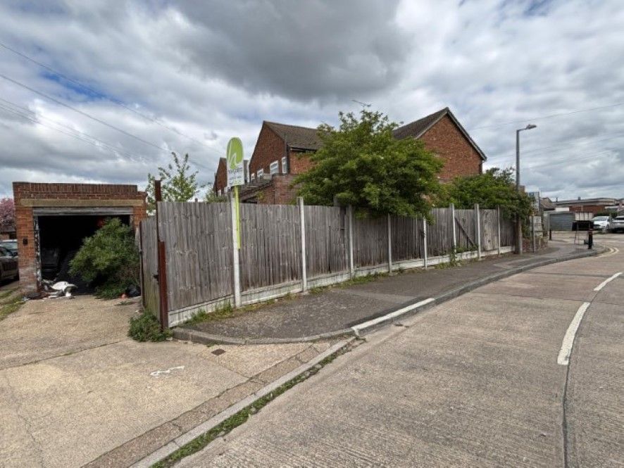Property photo 2 of 21