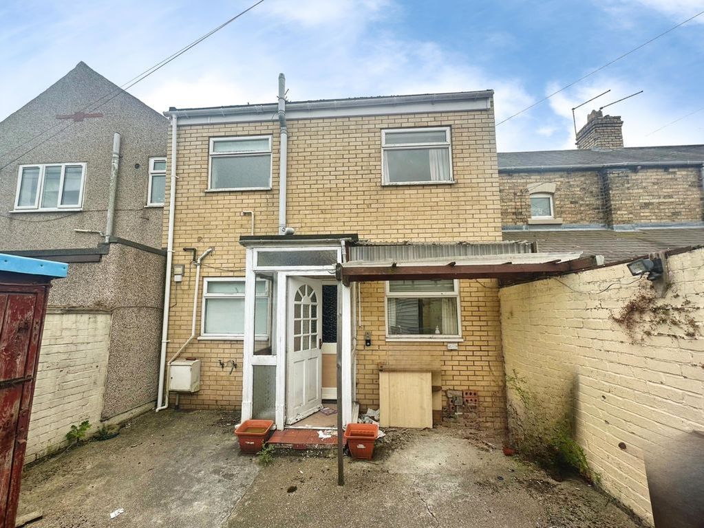 Property photo 1 of 12 Photo 8