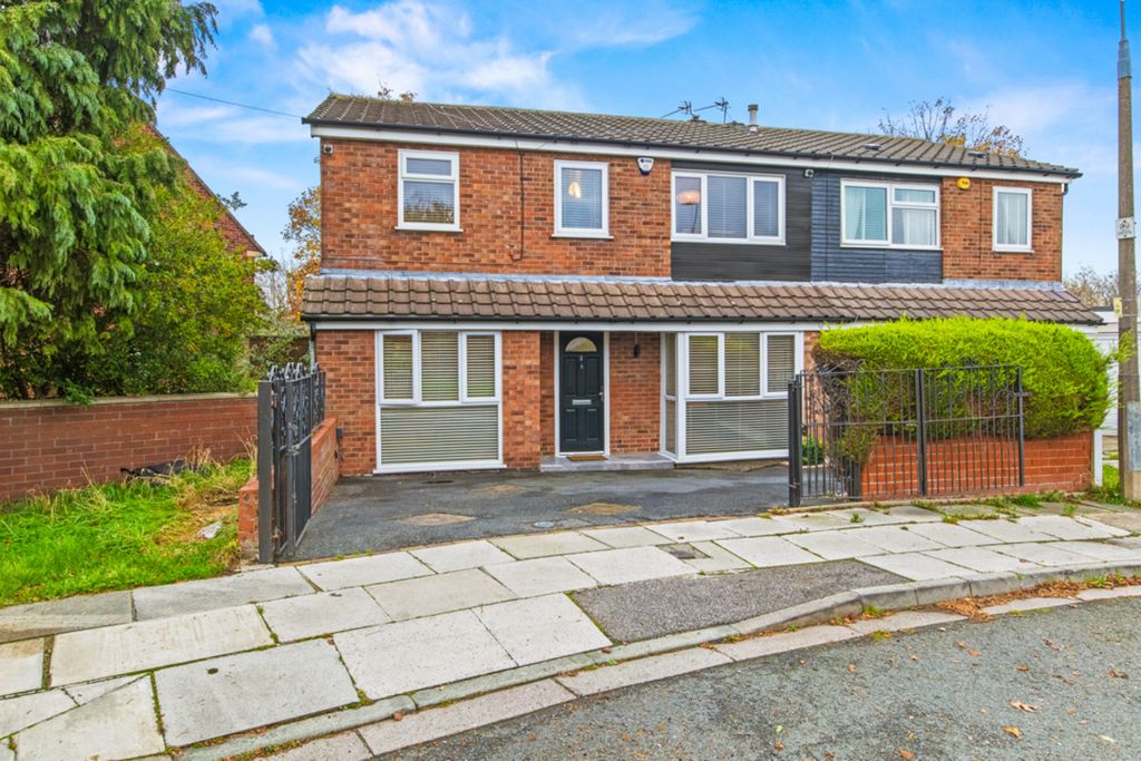 Property photo 3 of 42