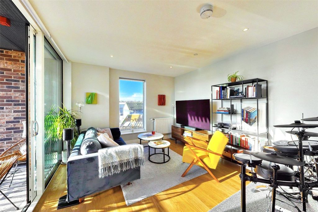 Property photo 3 of 20 Picture No. 03