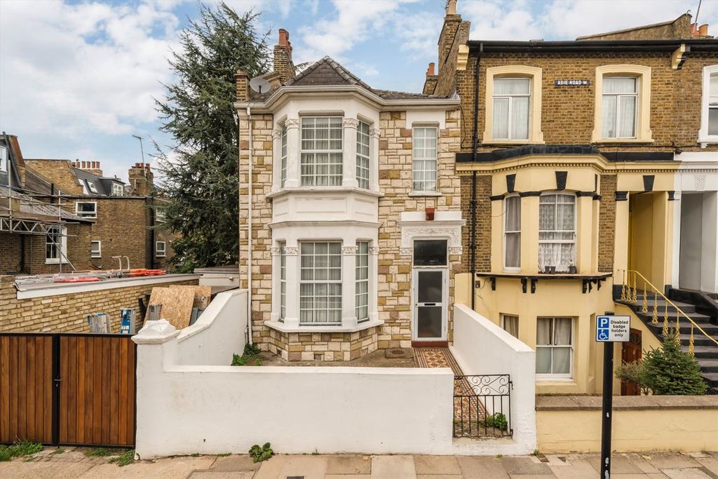 Property photo 1 of 9