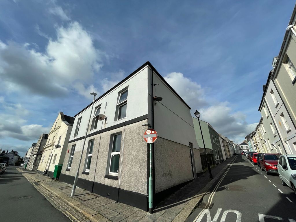 Property photo 1 of 13