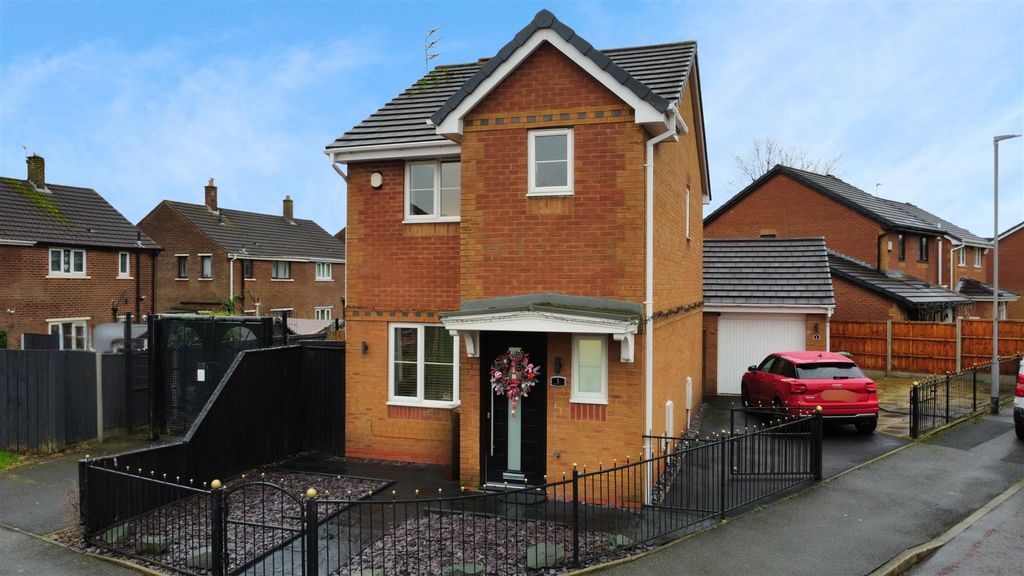 Property photo 1 of 32 The-Hedgerows For Sale