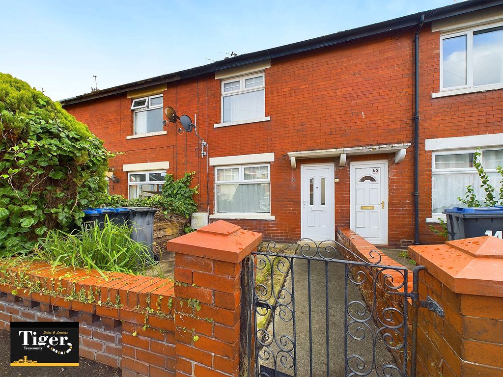 Property photo 2 of 16 Cam02176G0-Pr0368-Still001