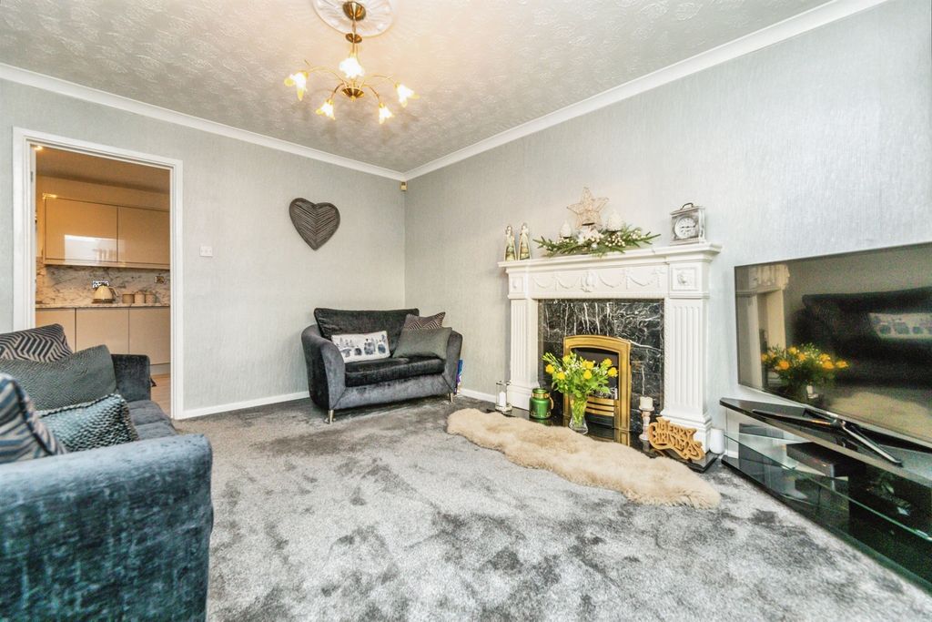 Property photo 3 of 16
