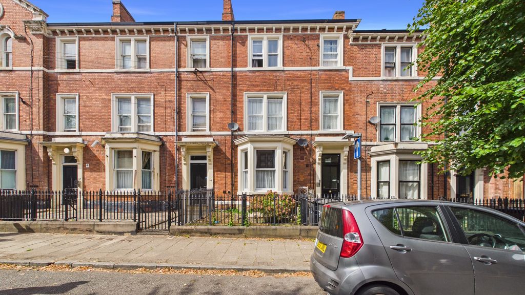 Property photo 1 of 38 5255572