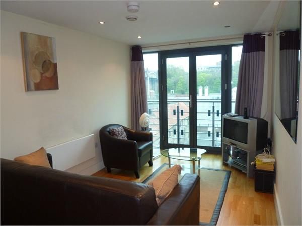 Property photo 2 of 9