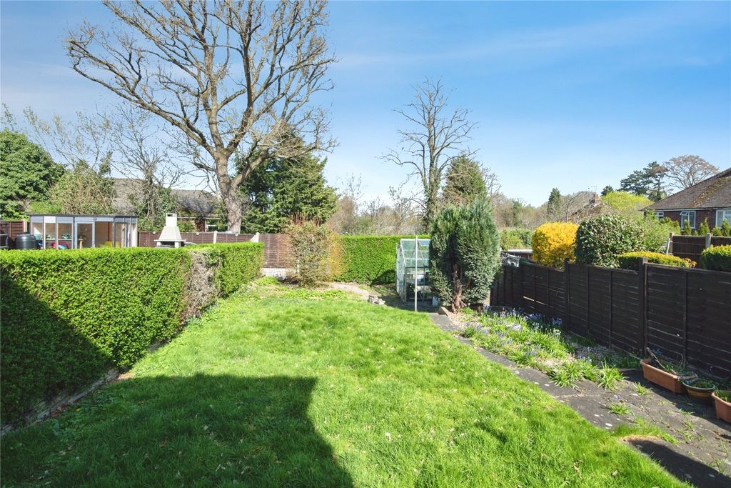 Property photo 2 of 18 Picture No. 21