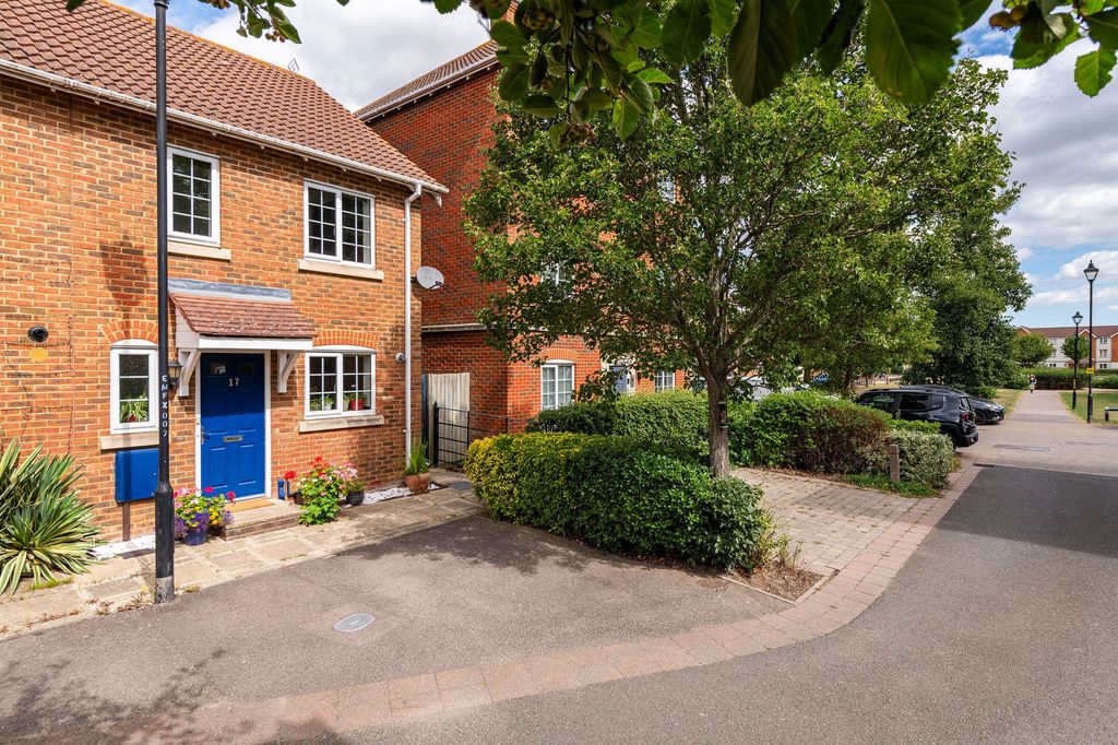 Property photo 1 of 17
