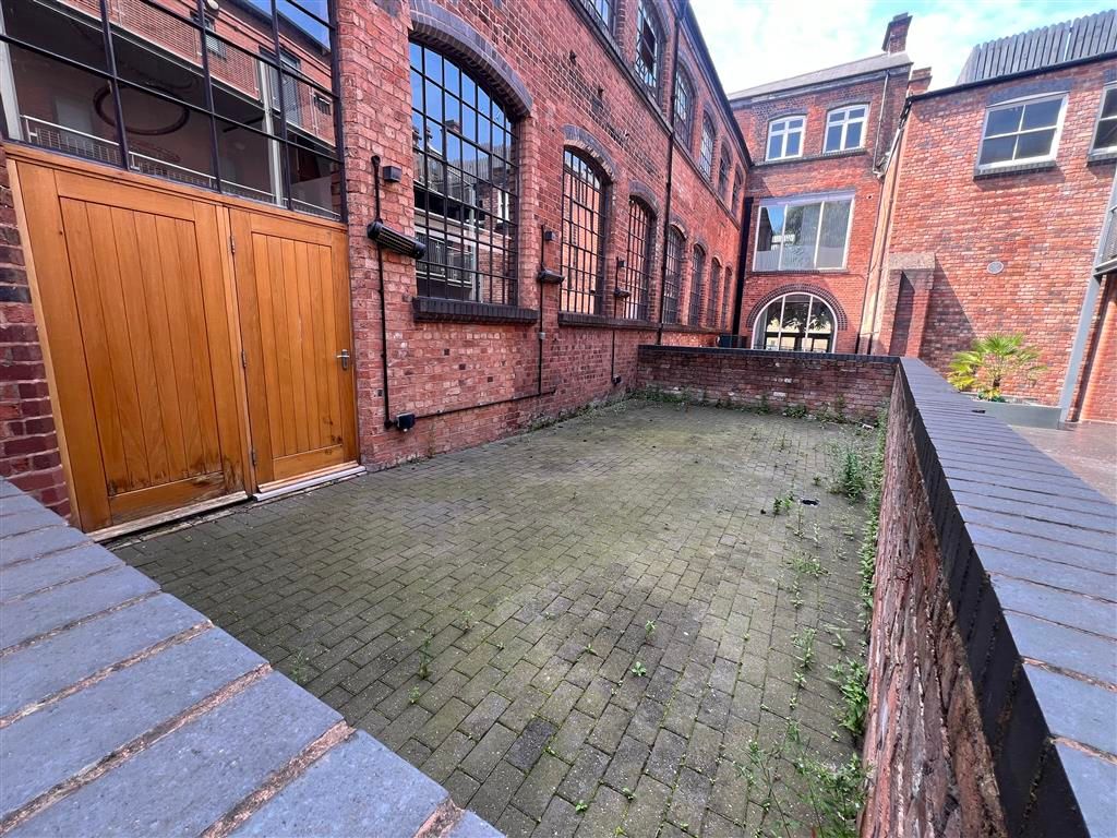 Property photo 3 of 28