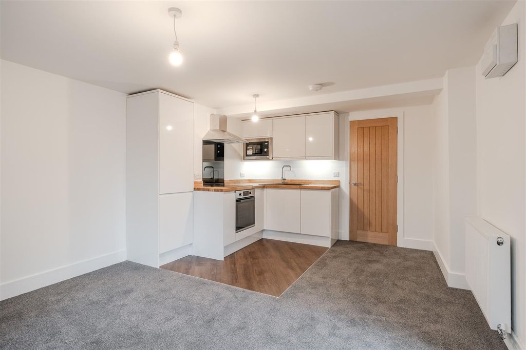 Property photo 2 of 9 Open Plan Living-2.Jpg