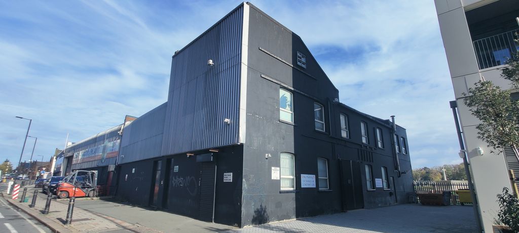 Property photo 1 of 5