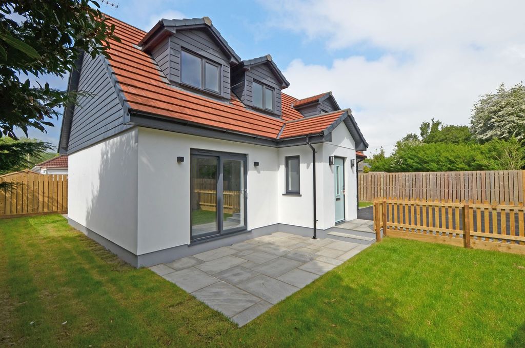 Property photo 1 of 34