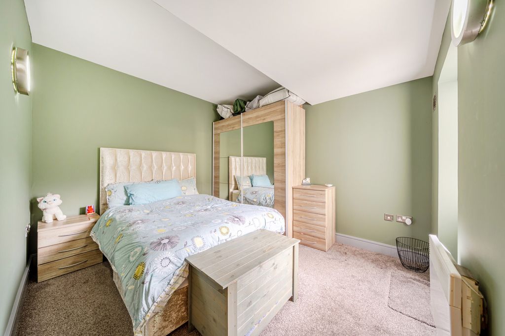 Property photo 3 of 17 1459900-11-6A0B29...
