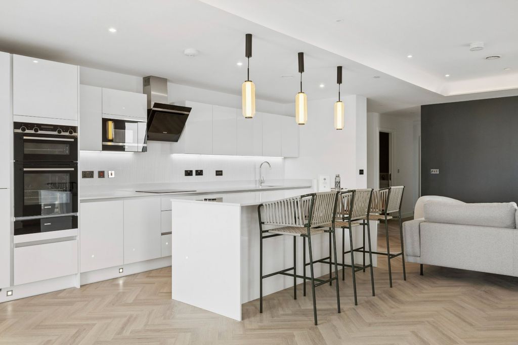 Property photo 2 of 15 Kitchen &amp; Dining
