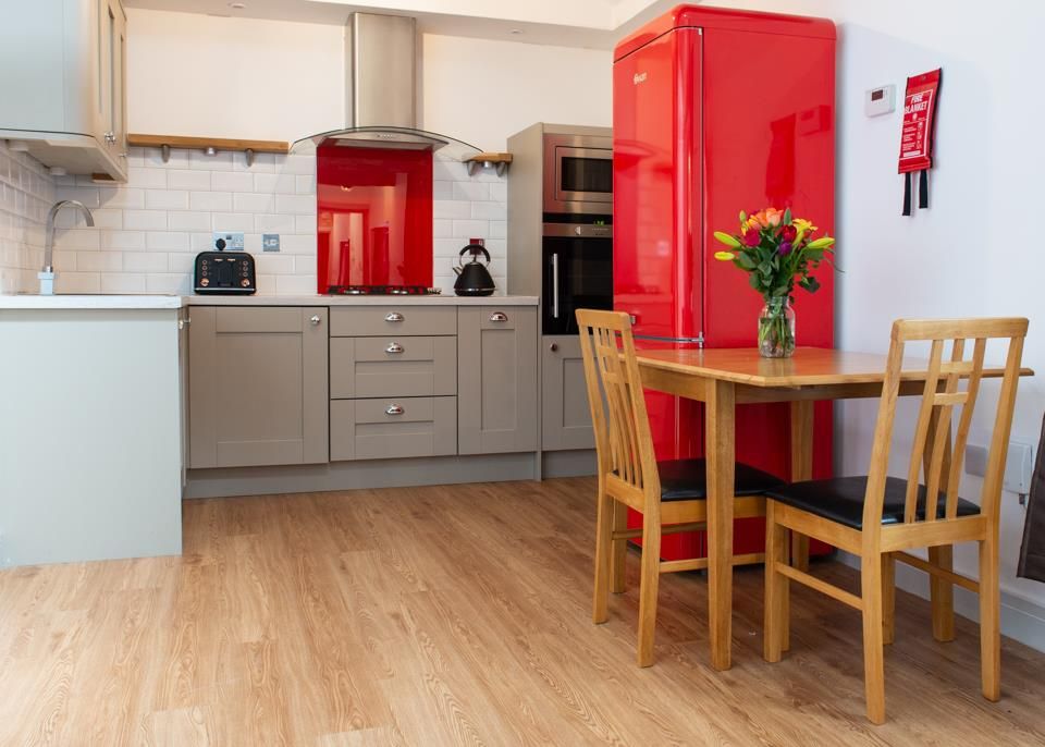 Property photo 3 of 10 Kitchen/Dining Area