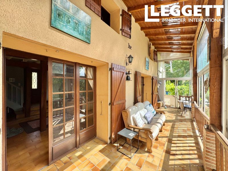 Property photo 2 of 10