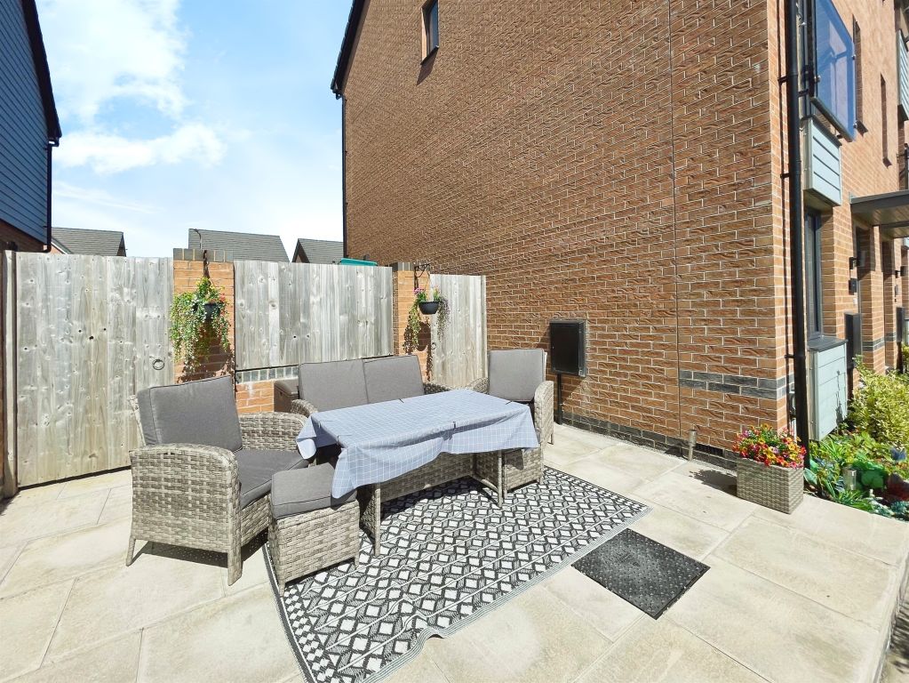 Property photo 2 of 19