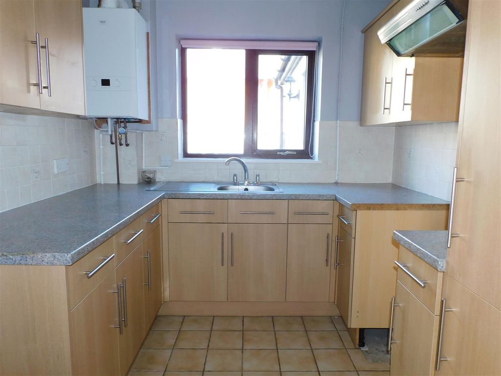 Property photo 2 of 13 Kitchen