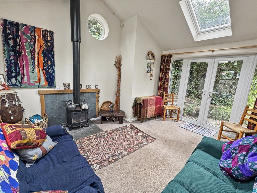 Property photo 3 of 32