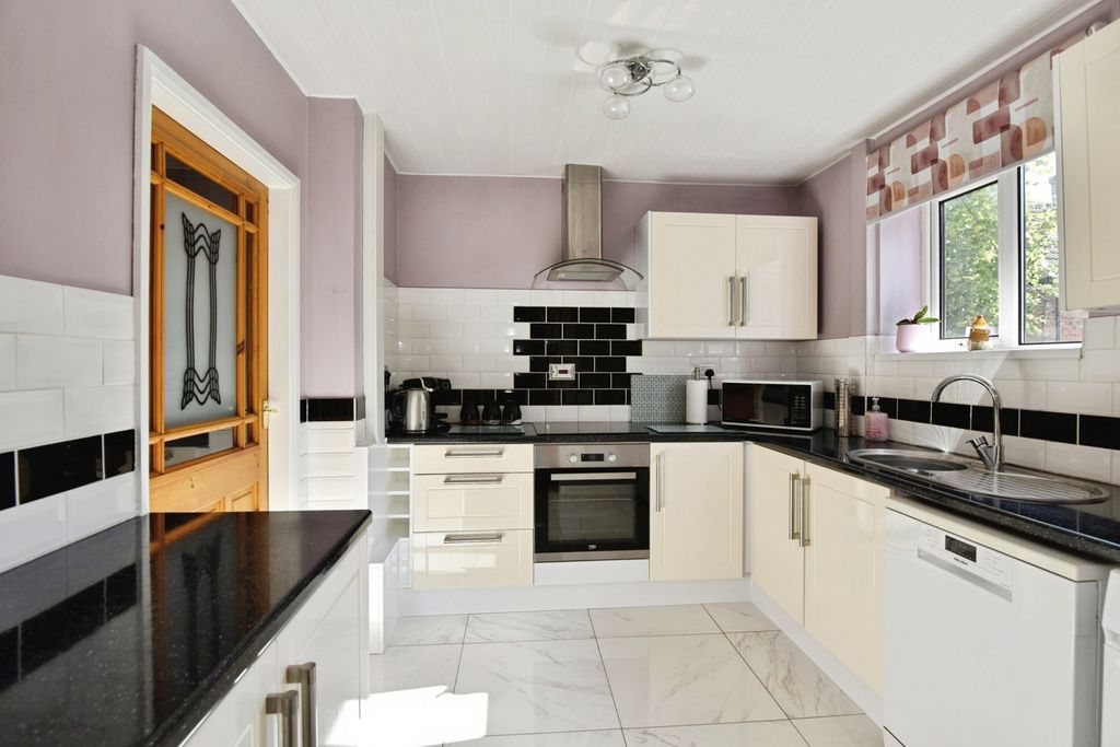 Property photo 3 of 20 Pbox-Img.Jpg