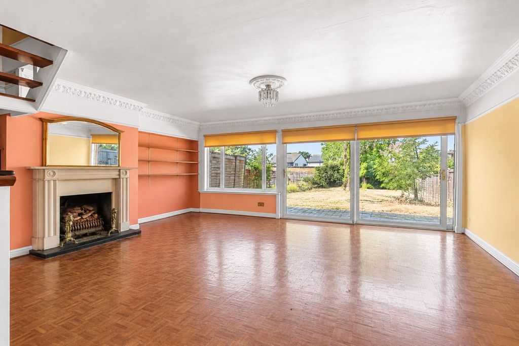 Property photo 2 of 19