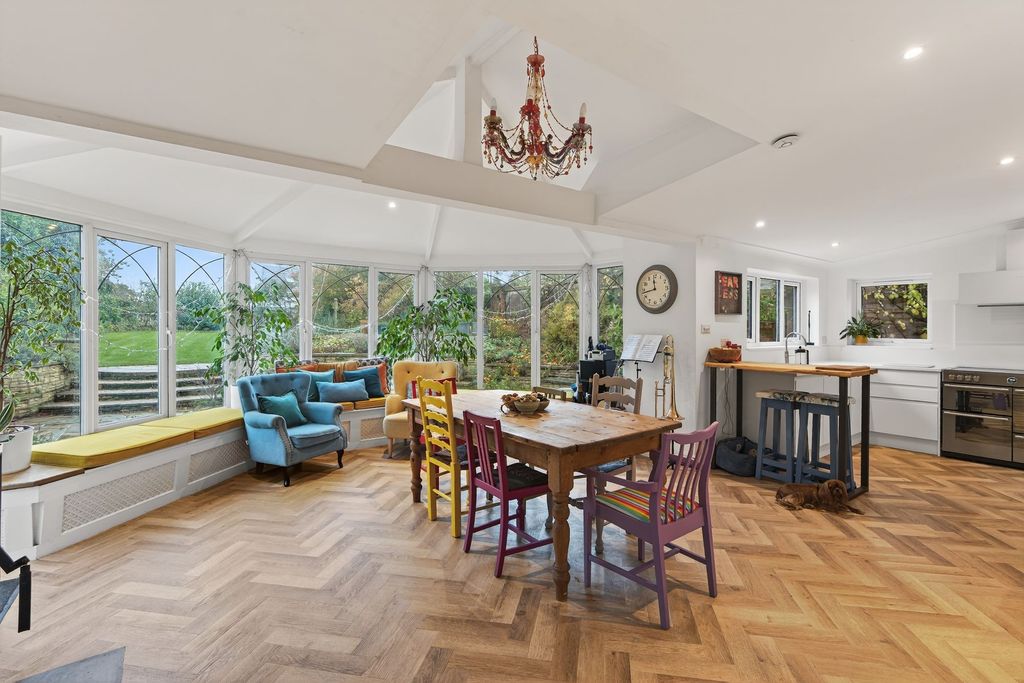 Property photo 3 of 38