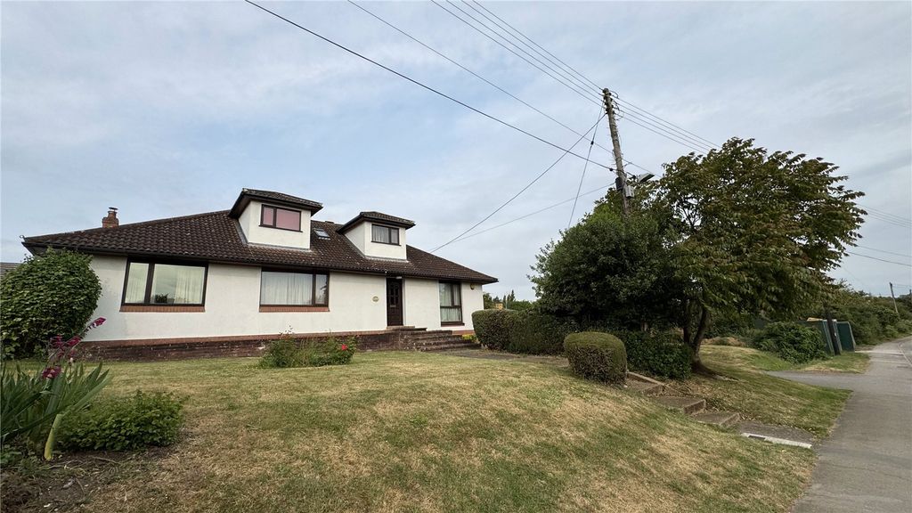 Property photo 2 of 32 Picture No. 39