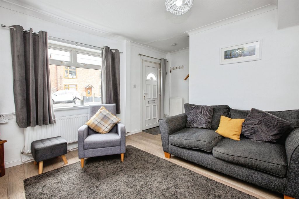 Property photo 2 of 18