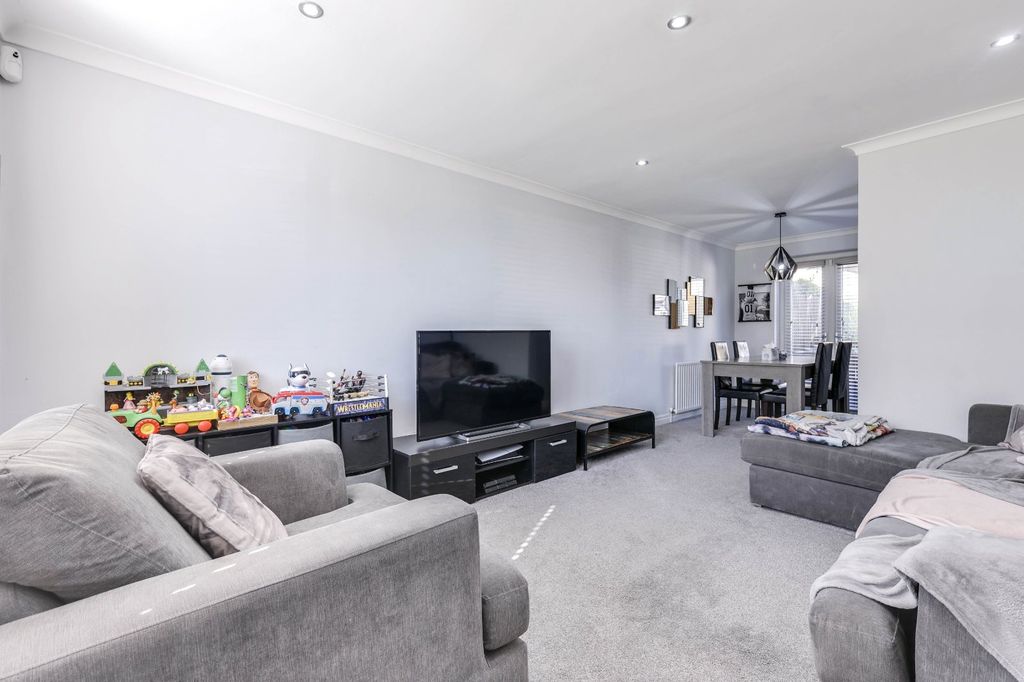 Property photo 2 of 16 Picture No. 08